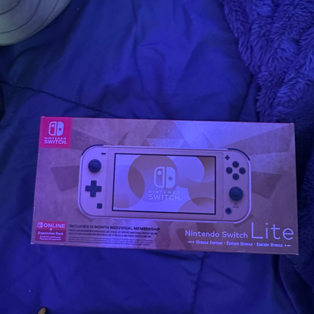 Nintendo switch lite legend of Zelda edition